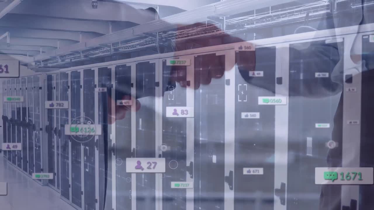 다양한 사업가들이 손을 흔드는 데이터와 소셜 미디어 아이콘의 애니메이션