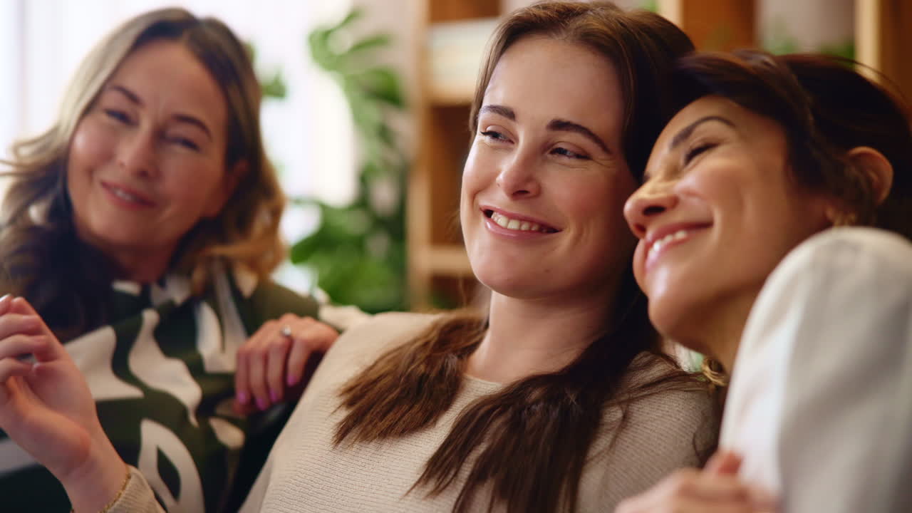 행복한 여자 친구들