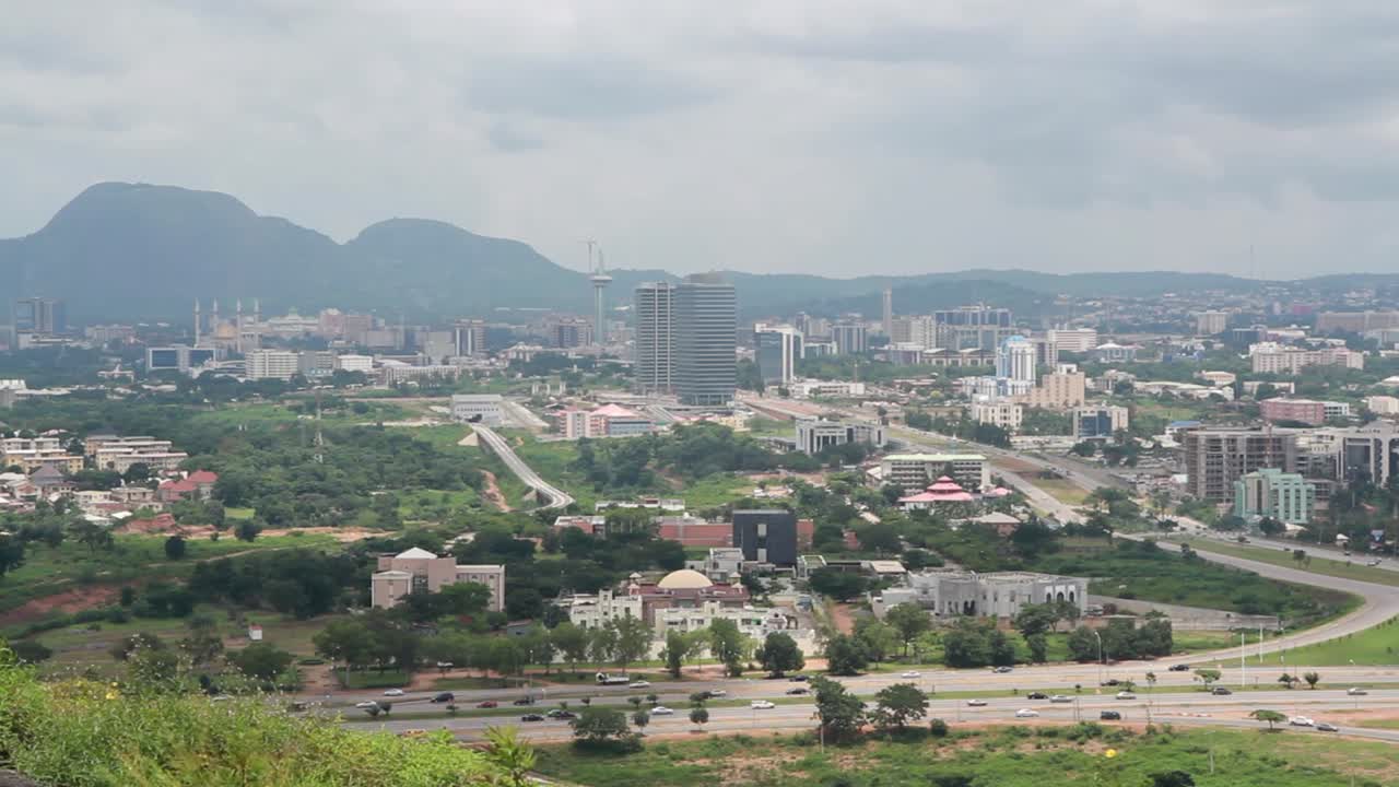 나이지리아 아 부자의 비즈니스 지구, 정적 와이드 샷