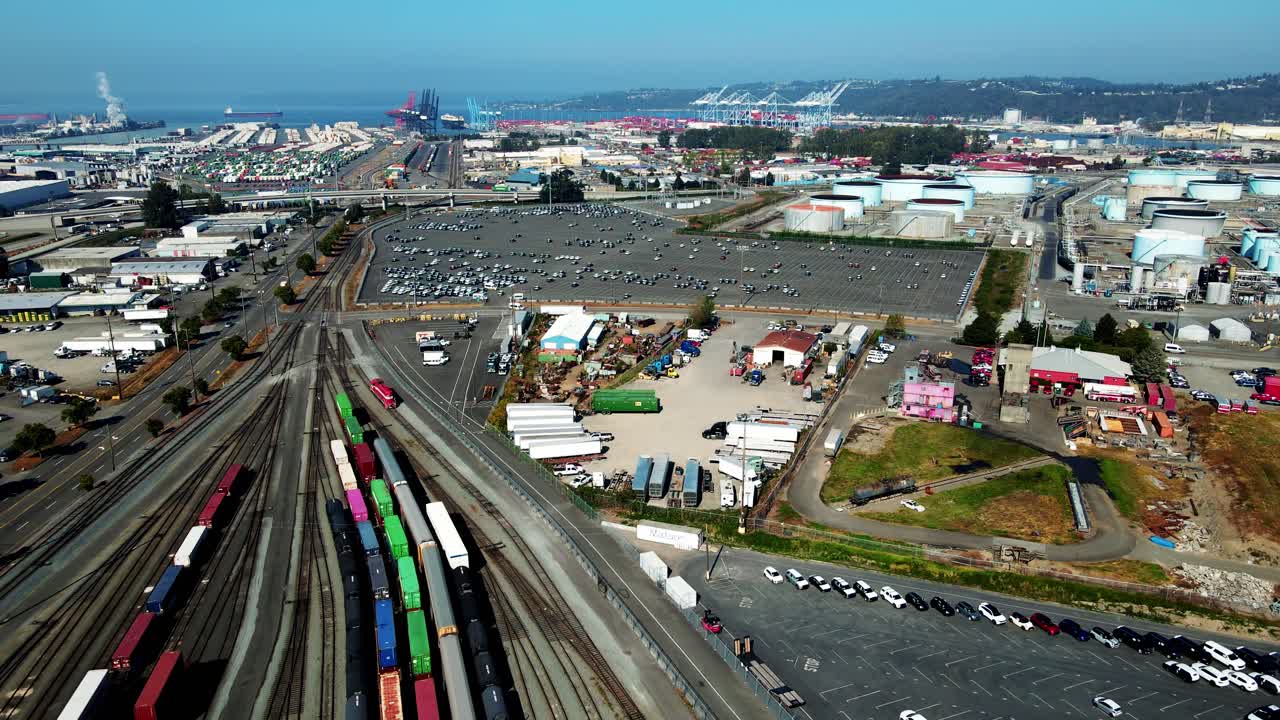 toma de adelantamiento de las rutas ferroviarias de carga en tote maritime alaska, washington