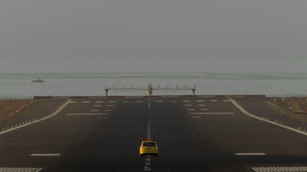 공항의 상태에 대한 매일의 검사