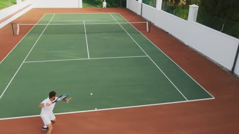 Tennisspieler-Spielen-Einen-Punkt