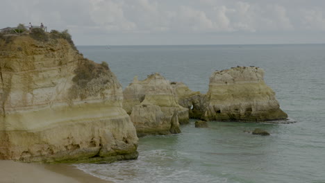 Wunderschöne-Felsküste-Im-Süden-Der-Portugiesischen-Algarve-Region