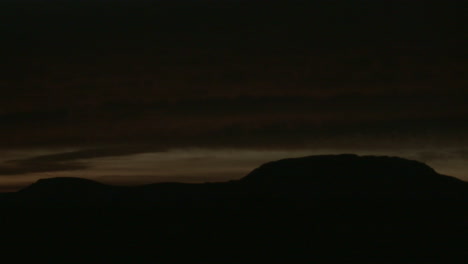 timelapse de un amanecer entre las montañas de los hermosos valles de tequila jalisco, méxico