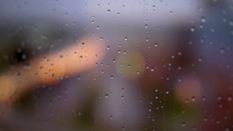 Gotas-De-Lluvia-En-La-Ventana-Humeante