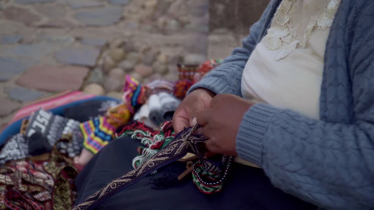Native Cusco Women Hands  Weaving on the Streets of Cusco 4k  .mp4