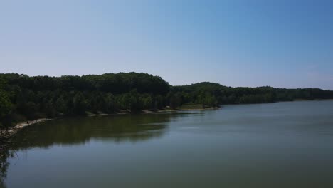 Drohnenansicht-Des-Dünenhafenparks-Im-Sommer