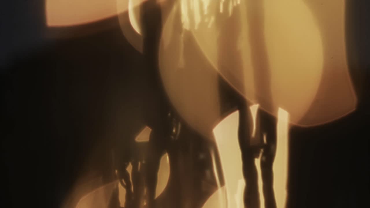 video de puntos de luz bokeh amarillos parpadeantes con espacio de copia