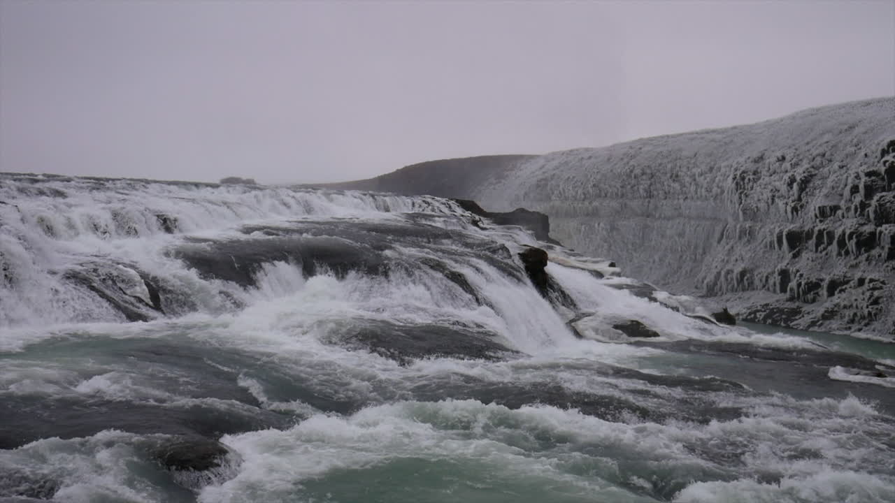 hermosa foto de la gran cascada de gullfoss en islandia