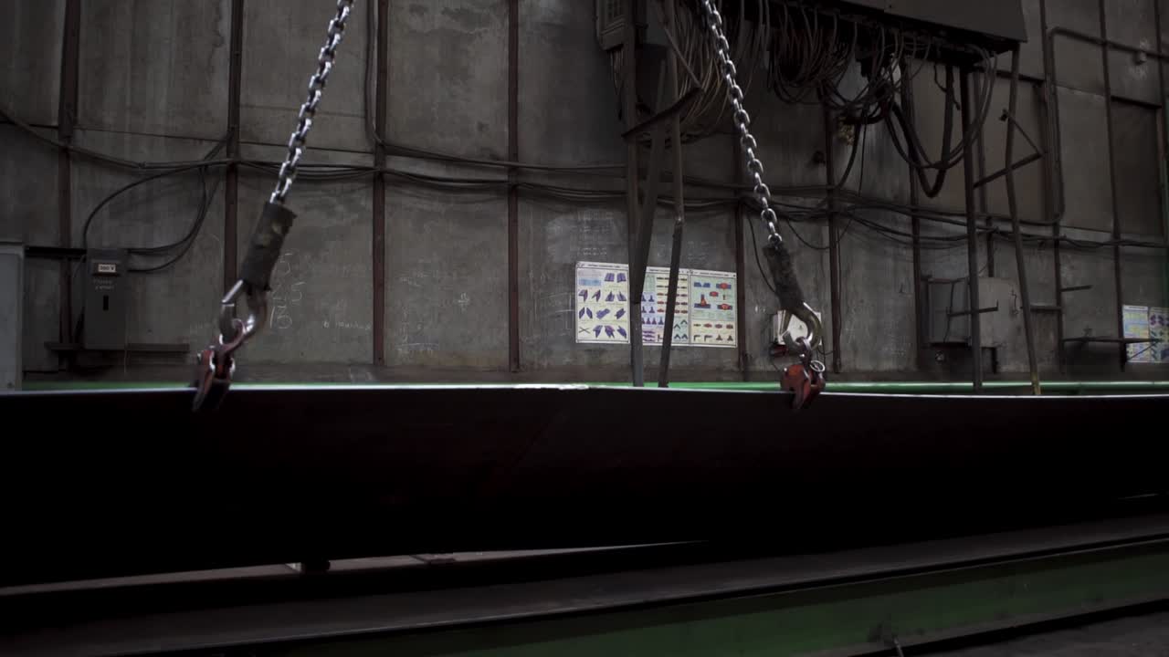 공장에서 강철 을 처리하는 것