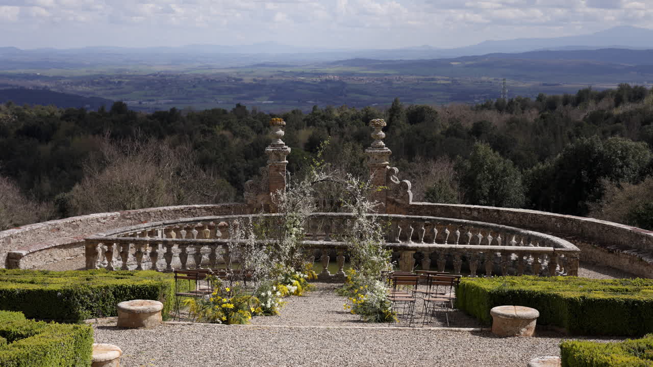 Elegant Wedding Ceremony in a Tuscan Villa Garden