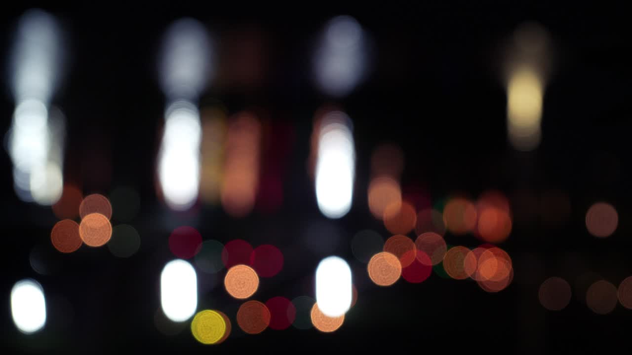 el bokeh de luz borrosa en el fondo abstracto del agua, concepto para hacer un fondo de luz borroso.