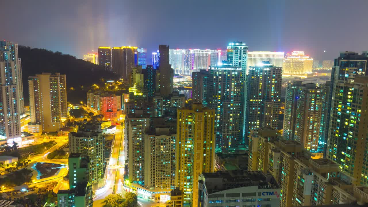 iluminación nocturna china macau famosa isla de taipa panorama en el techo 4k lapso de tiempo