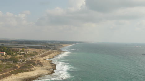 Wide-Shot-of-Beautiful-Coastline-Into-the-Distance