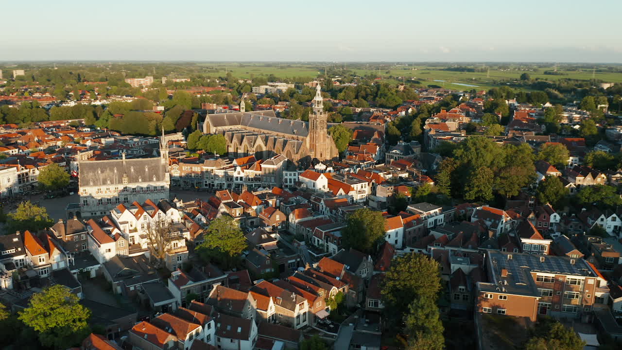 Panoramaudsigt over middelalderbybilledet af Gouda i Sydholland, Holland