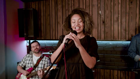 Musical-group-in-the-studio