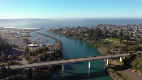 Famous-Highway-101-through-Brookings,-Oregon,-crossing-Chetco-River