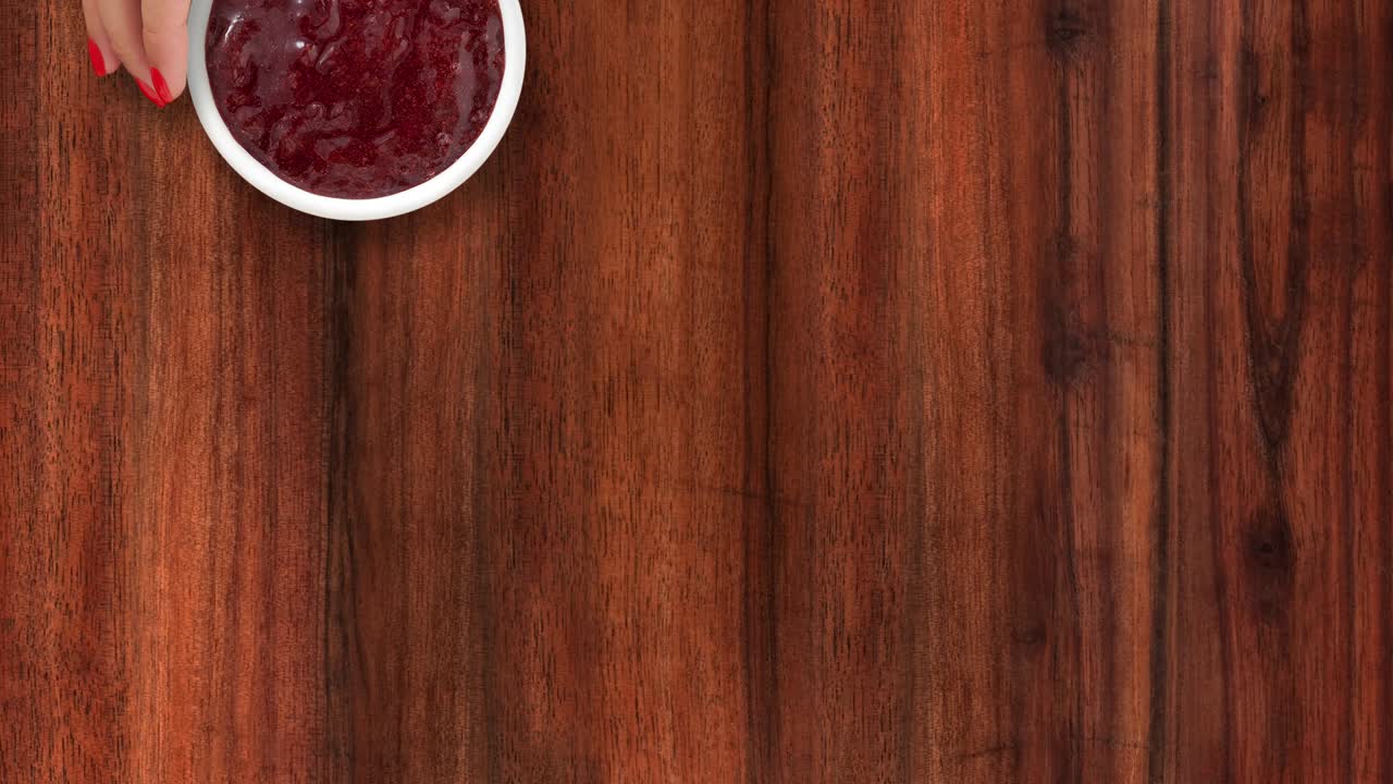 ofreciendo mermelada