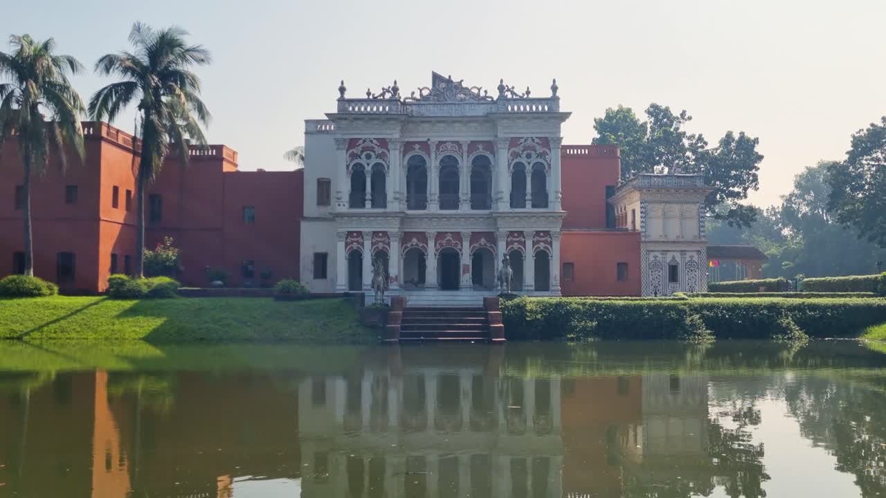 Scenic view of the former colonial mansion in Sonargaon, Bangladesh, home to the Shilpacharya Zainul Folk and Craft Museum, highlighting historic architecture and rich cultural heritage