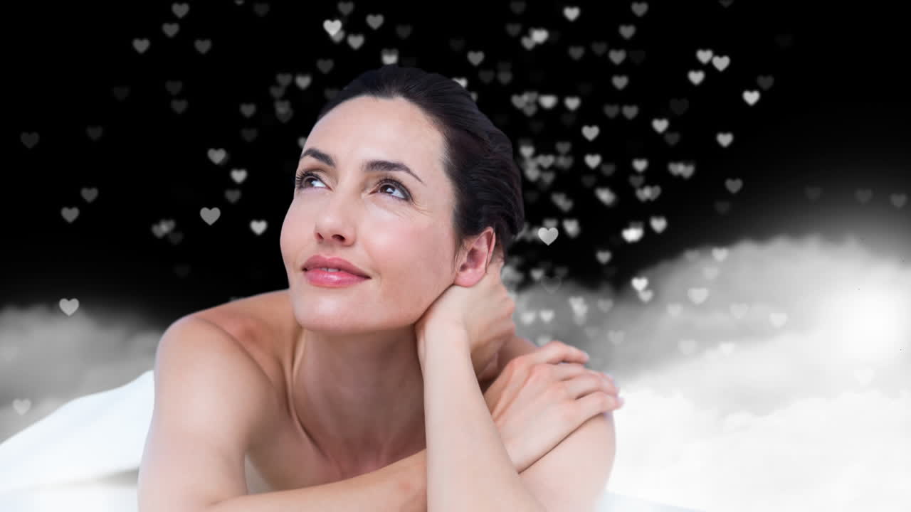 행복한 미소를 짓는 여자