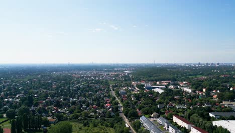 Capturando-El-Icónico-Horizonte-De-Berlín-Desde-Lejos-En-Un-Cálido-Y-Soleado-Día-De-Verano.