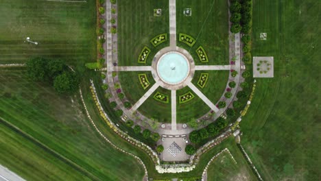 fotografía aérea de la fuente del castillo