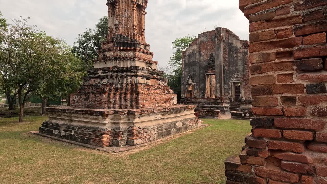 vista panorámica lenta de las ruinas del templo histórico