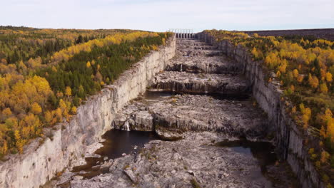 Robert-Bourassa-Wasserkraftwerk-Kraftwerk-überlauf-Quebec-Kanada