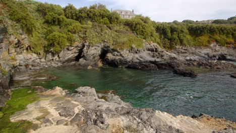 Un-Antiguo-Embarcadero-De-Pescadores,-En-Bessy&#39;s-Cove,-Enys,-Cornwall