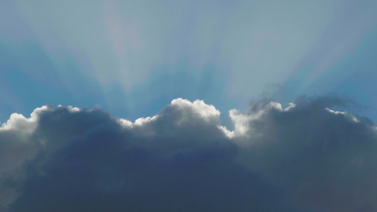 4K Cinematic scenic shot of clouds in the sky on a sunny day (2).