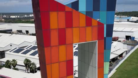 Close-view-of-the-monument-"Window-to-the-world"-in-Barranquilla,-Colombia