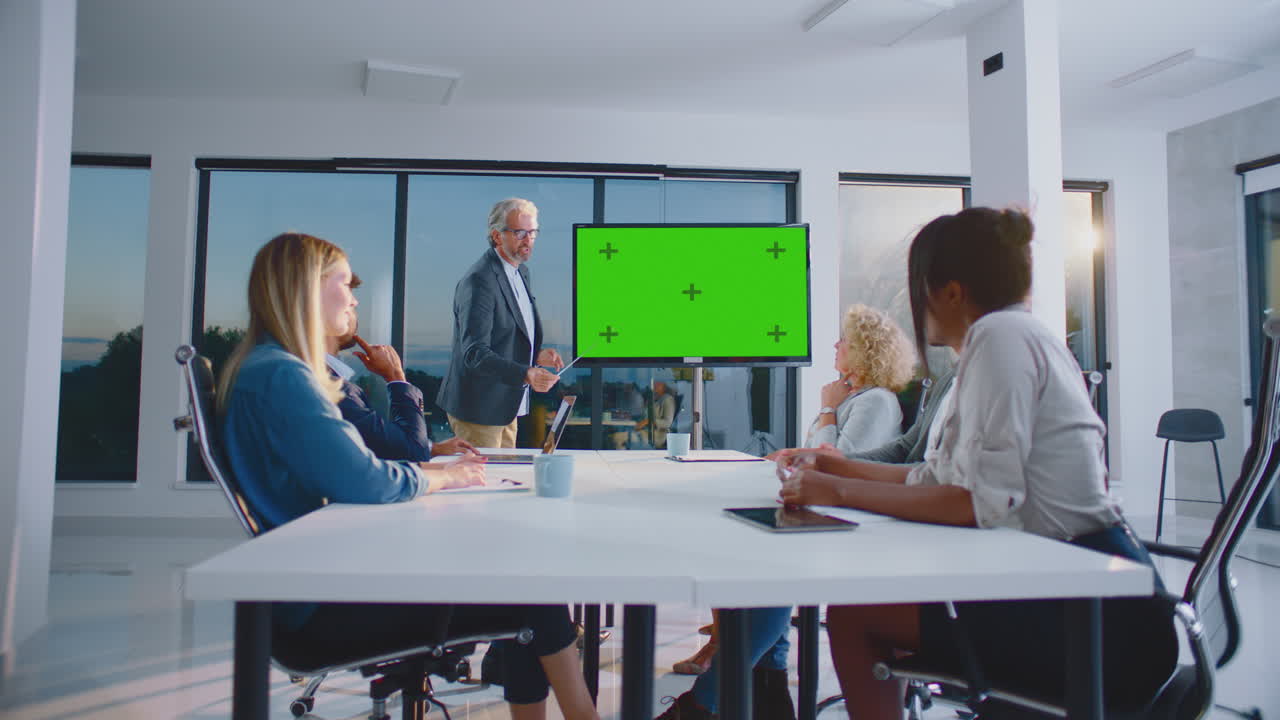 presentación de negocios en la oficina moderna