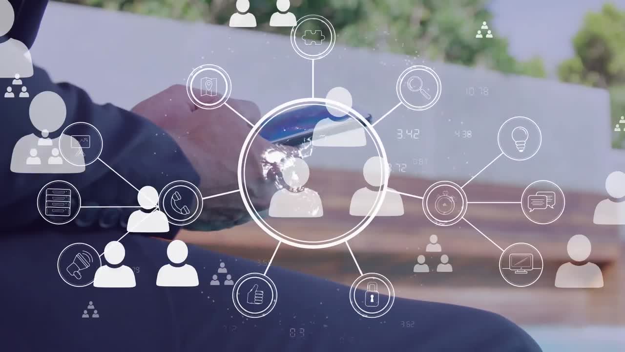 스마트폰을 사용하는 사업가의 중간 섹션에 대한 프로필 아이콘의 네트워크