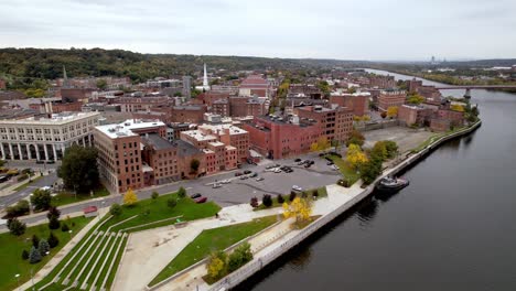 AERIAL-PUSH-IN-TO-TROY-NY,-NEW-YORK