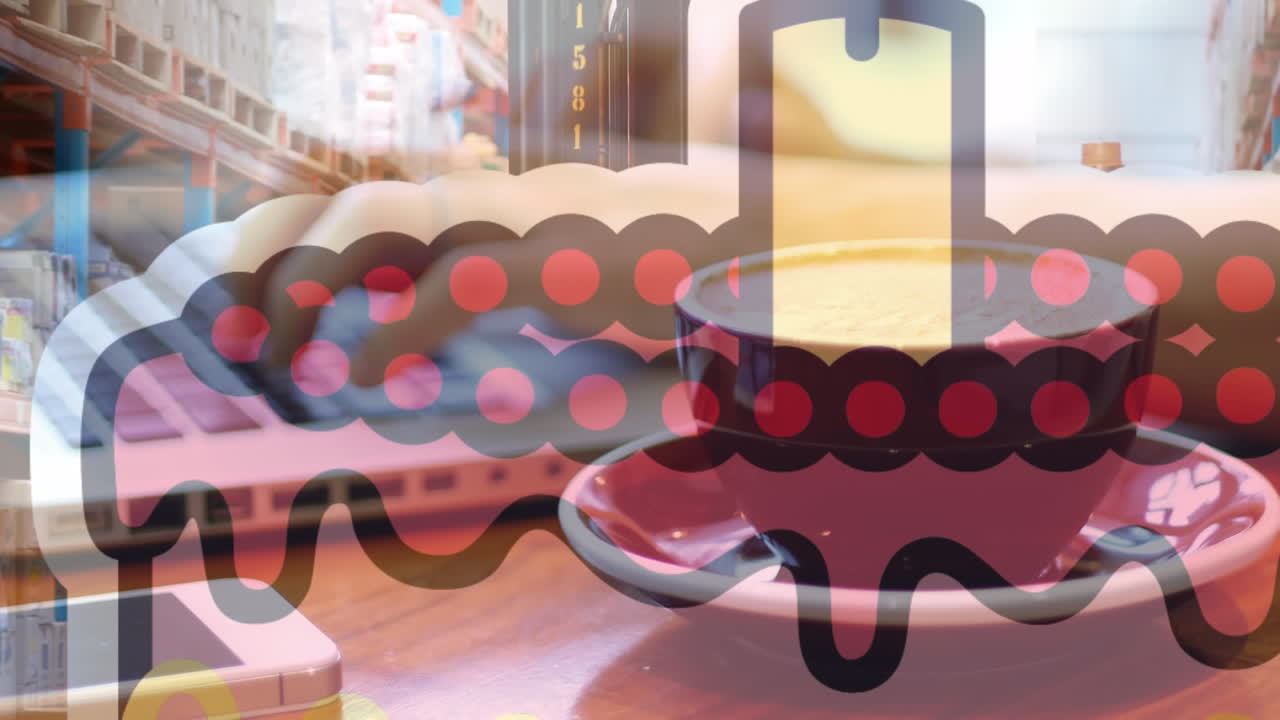 노트북에서 타이핑하는 손과 창고 위의 생일 케이크의 애니메이션.