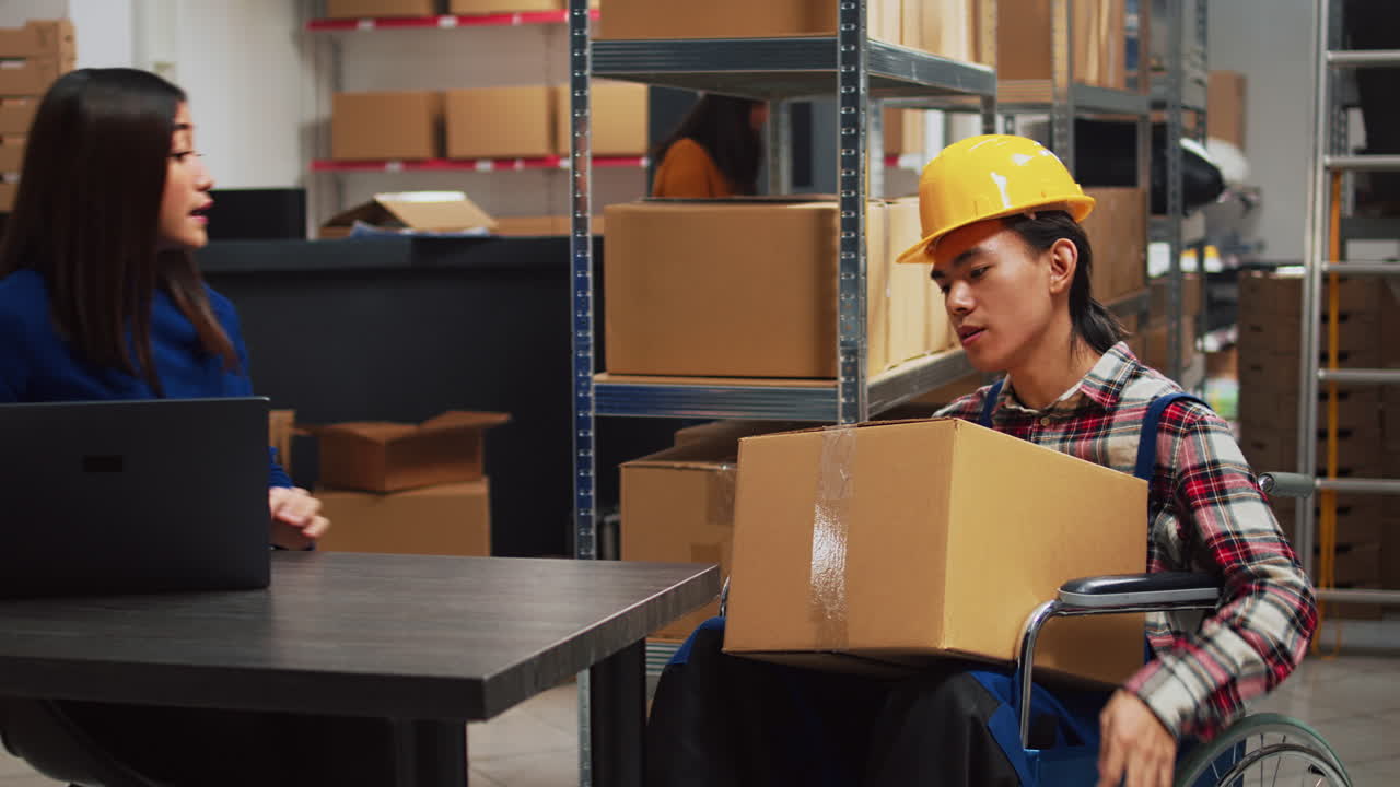 trabajador de almacén