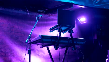 free stage before concert