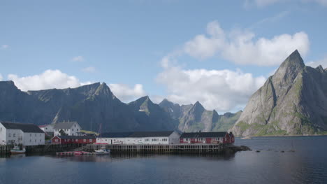 lofoten village 01