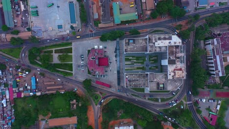 toma aérea de la ciudad de accra en ghana durante el día_25