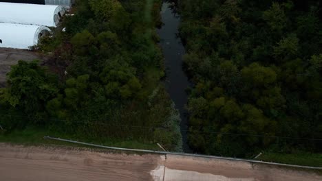 Seguir-La-Pista-Con-Mavic-En-Un-Día-Sombrío