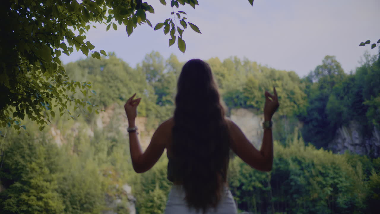 el yoga para aliviar la mente