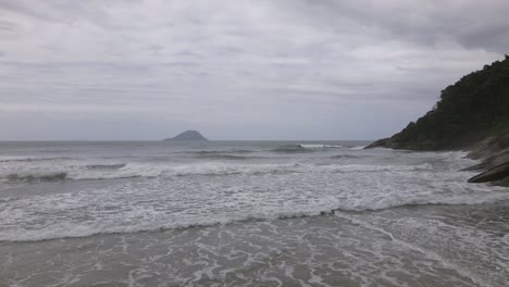 Barra-do-Una,-São-Sebastião,-litoral-norte-tropical-beach-Ilha-Montão-de-Trigo-drone-shot