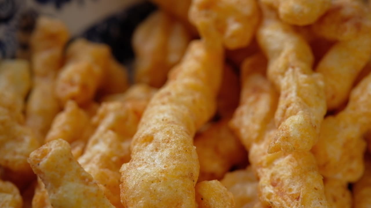 primer plano de bocadillos en forma de espiral