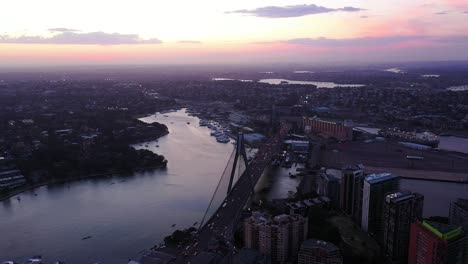Sydney---Anzac-Brücke-Sonnenuntergang-Flug