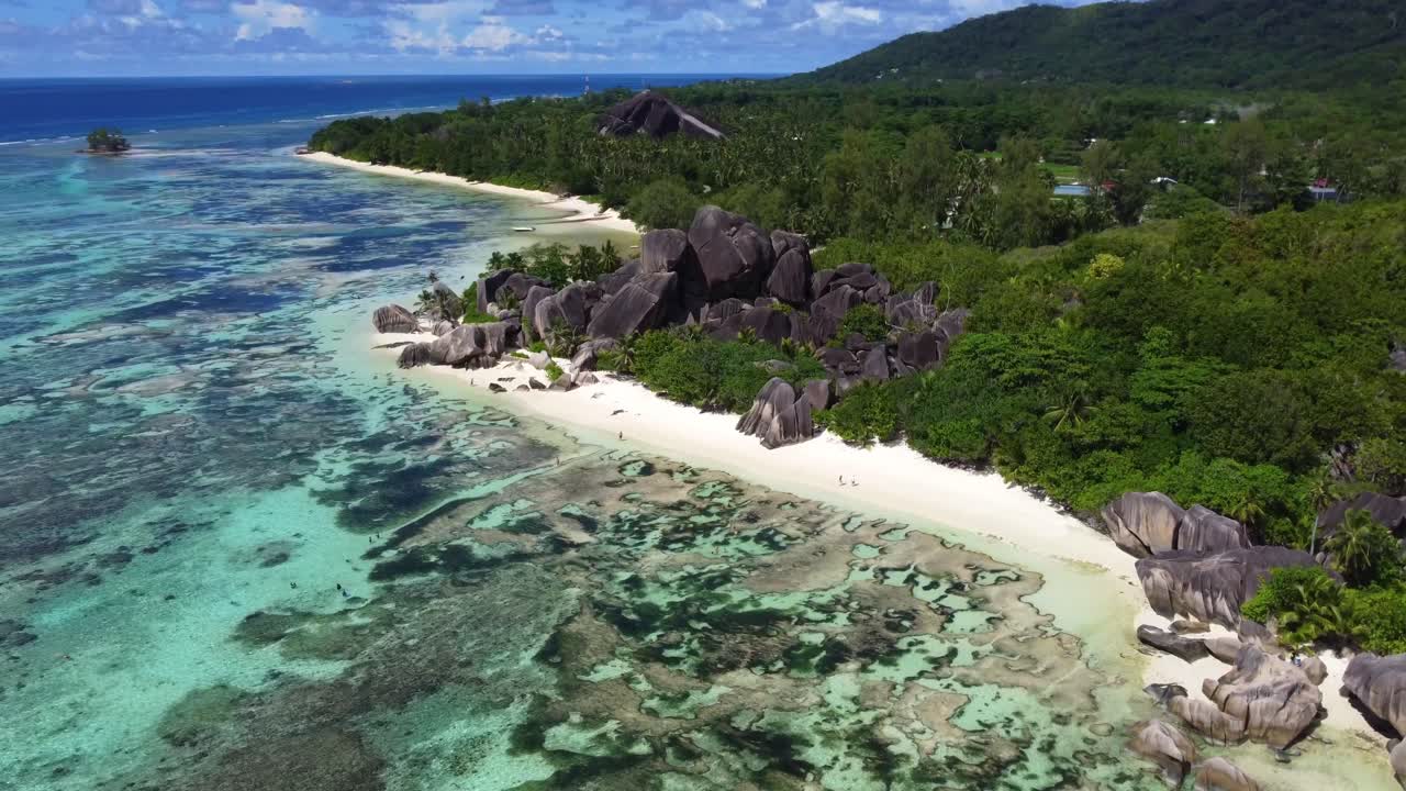 La spiaggia più amata del mondo si trova alle Seychelles