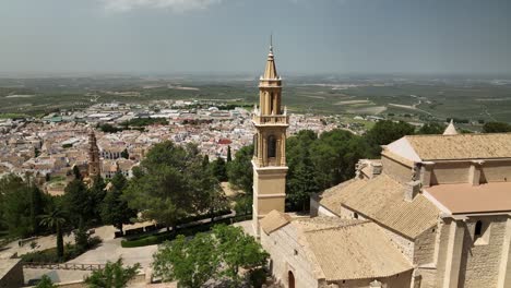 Pueblo-Andaluz-Donde-Se-Fabrican-La-Mayoria-De-Los-Polvorones-Que-Se-Consumen-En-Toda-España-Y-En-El-Extranjero-Video-Realizado-Por-El-Mavic-3-En-C4k-Y-Sin-Correccion-De-Color