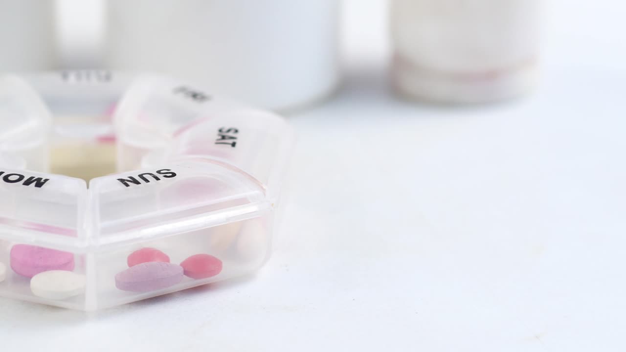 일주일 동안 약물과 함께 약을 준비합니다.