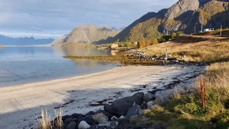 Sonnenuntergang-Abendlicht-Auf-Den-Lofoten