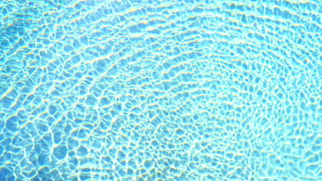 La-Textura-Del-Agua-En-La-Piscina