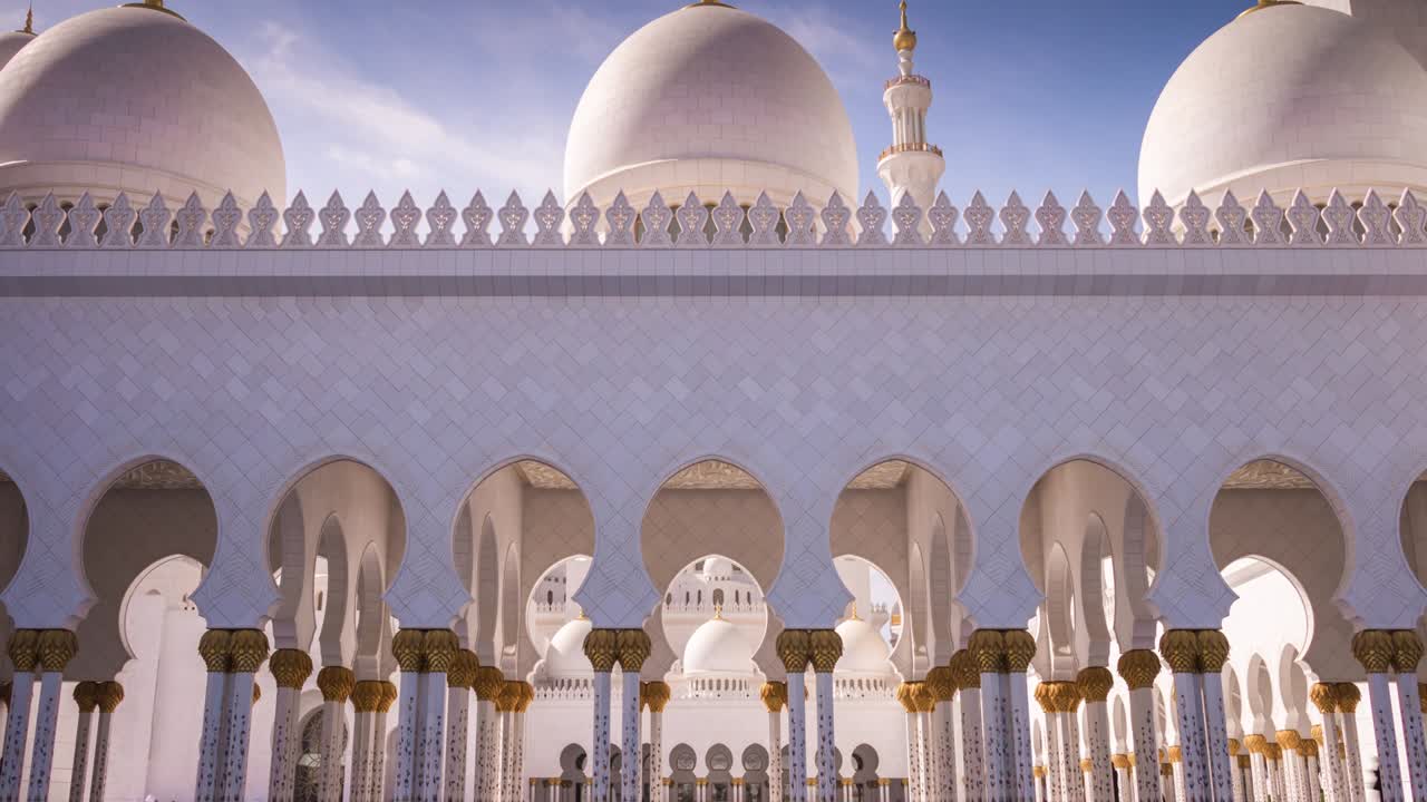 luce estiva abu dhabi grande moschea fontana facciata anteriore 4k time lapse uae